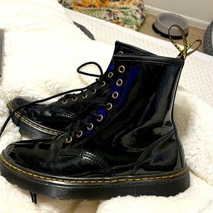 Dr Martens Glossy
